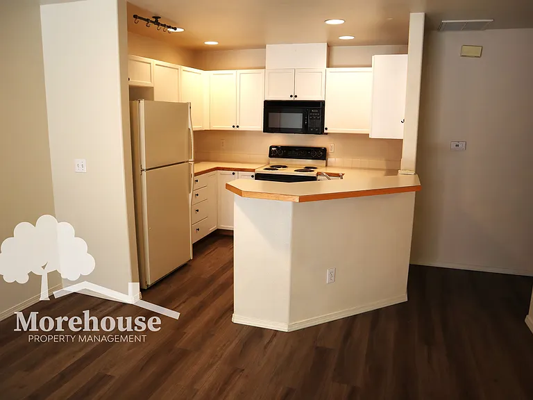 1679 S Annett St — Photo 7