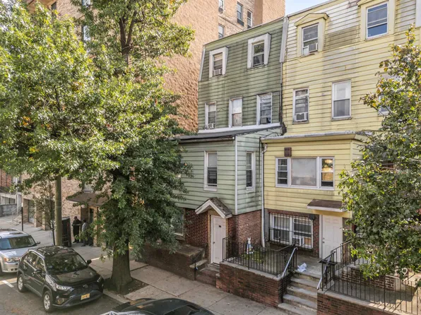 317 7th St, Union City, NJ 07087