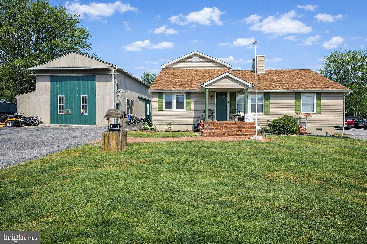15731 Smith Rd photo 1