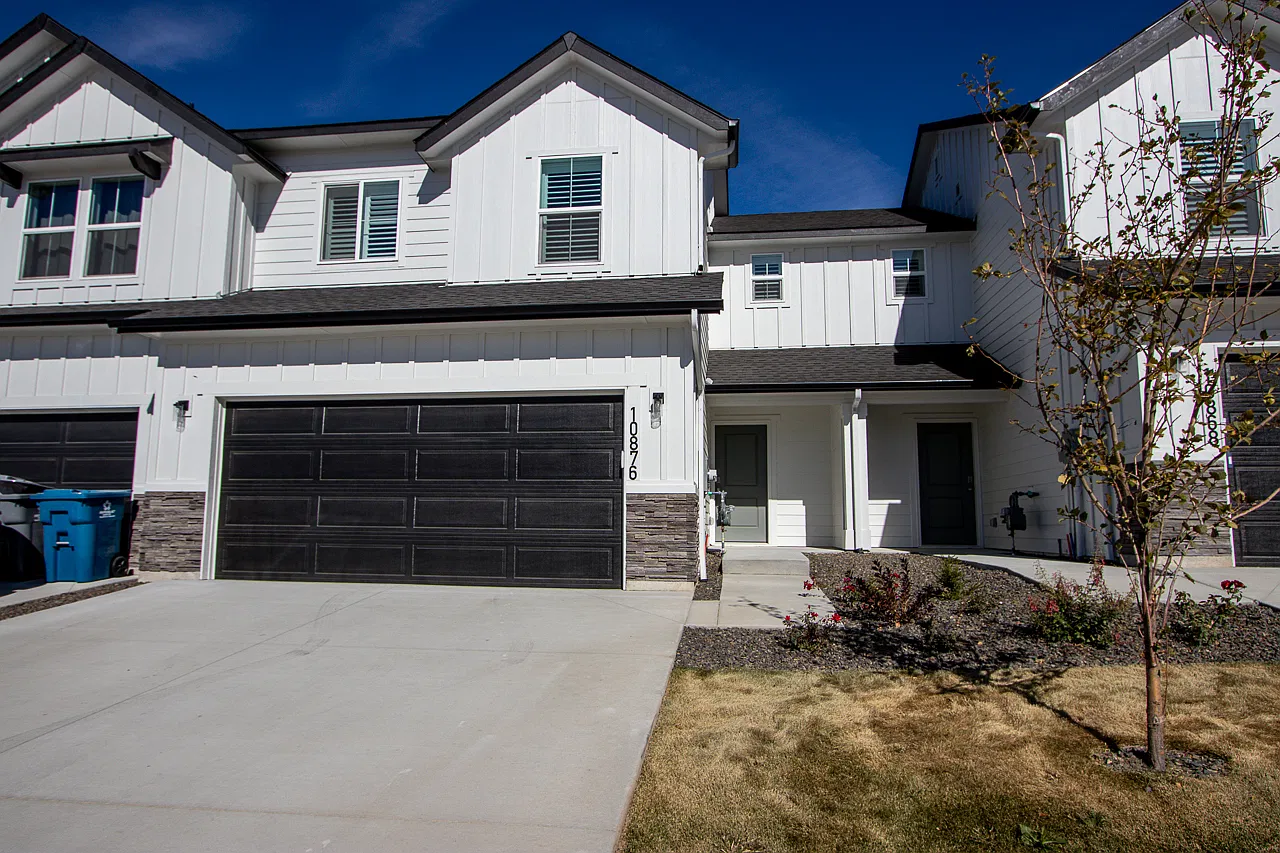 Brand New Townhome! — Photo 1