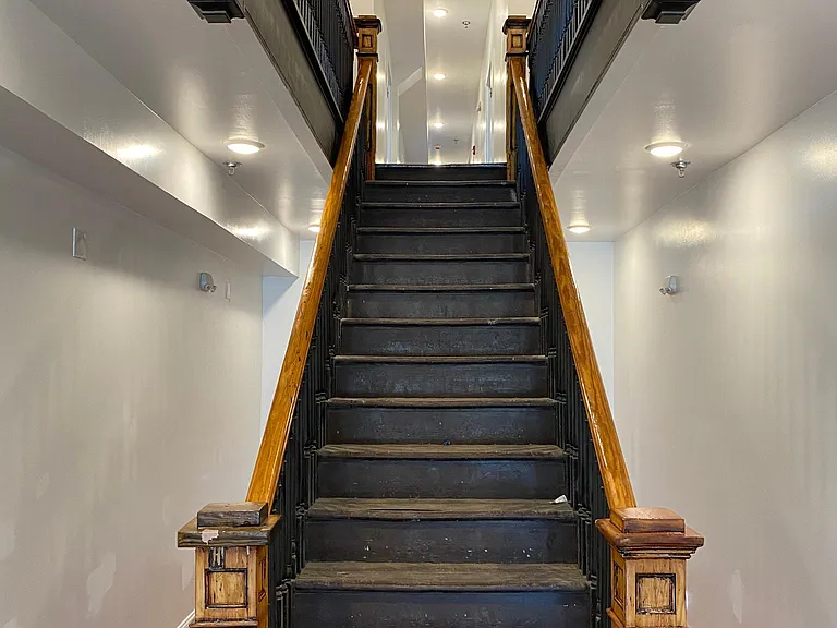 303 Rivermont Ave — Photo 35