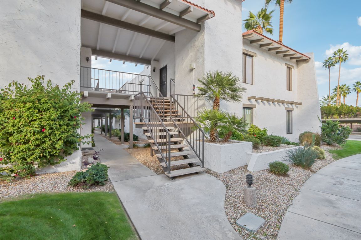 E Ramon Rd-S0801-001.jpg