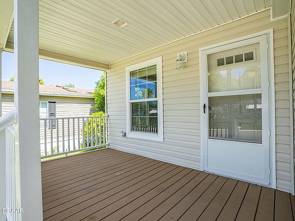 5th image of 709 Barlow Cir