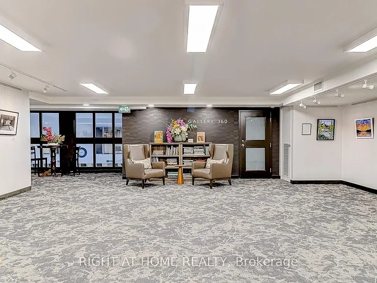 360 Bloor St E #411 — Photo 32