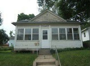 2006 W 4th St, Sioux City, IA 51103