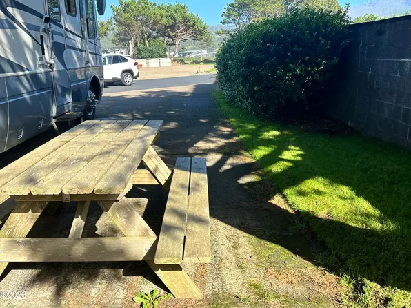 6225 N Coast Hwy Lot 195, Newport, OR 97365
