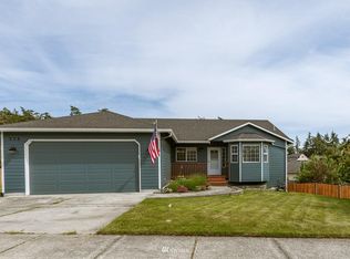 338 Stroops Dr, Oak Harbor, WA 98277
