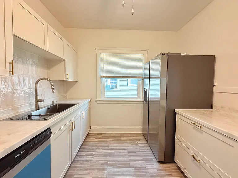 1251 Cranford Ave — Photo 6
