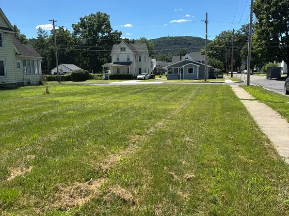 424 N Main St, Athens, PA 18810