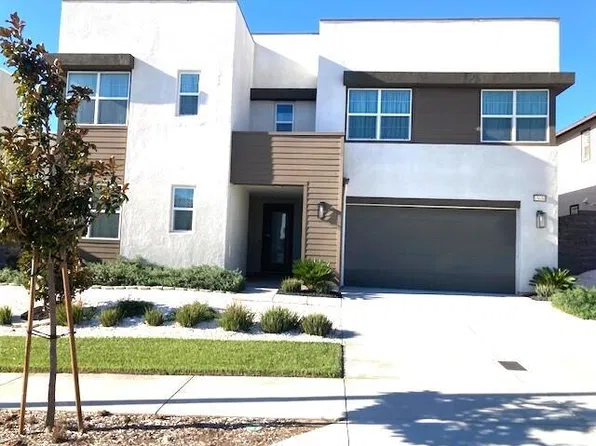 15650 Caterpillar Dr, Fontana, CA 92336