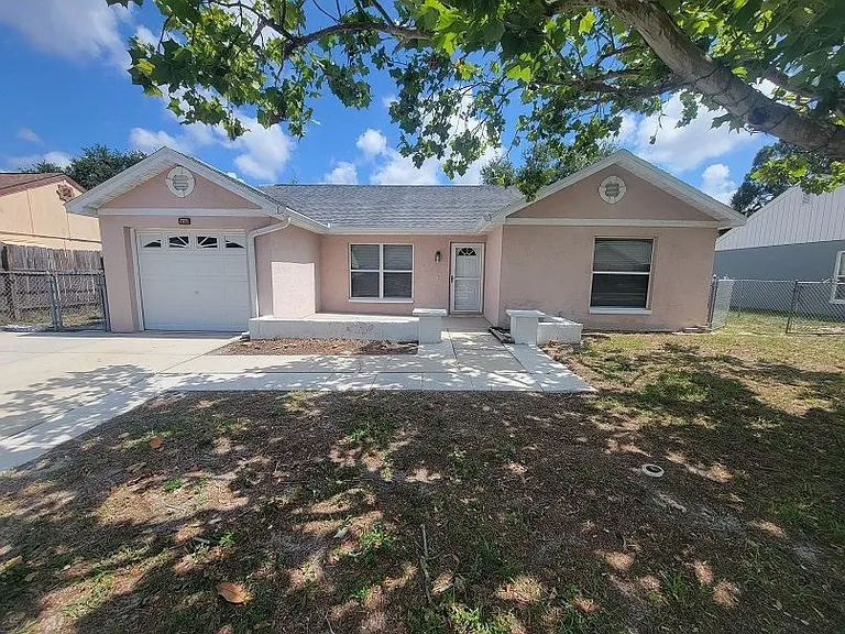 8224 Autumn Oak Ave — Photo 1