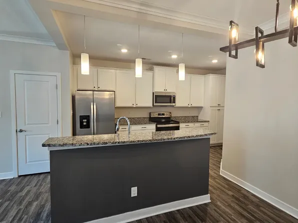 1106 Celia Ct, Hampton, VA 23666