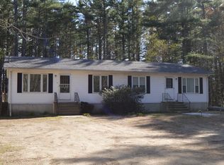 8 Mountain Rd, Raymond, NH 03077