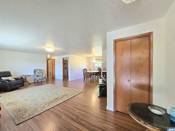 5th image of 80 Osborn Rd