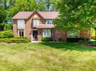 594 Shellbourne Dr, Rochester Hills, MI 48309