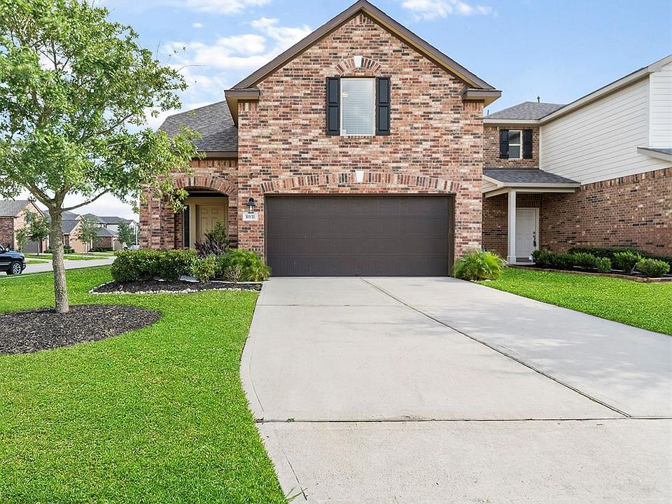 1st image of 8011 Oxbow Manor Ln