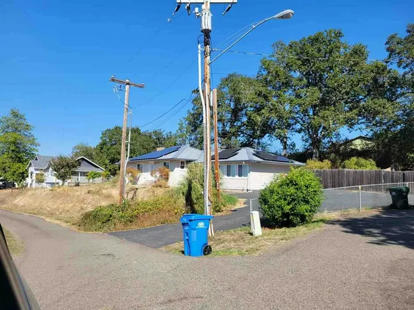 530 Pear St, Oakland, OR 97462