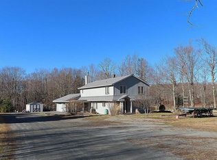 110 View Dr, Greentown, PA 18426