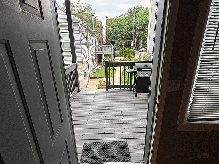 1913 W Armitage Ave #1RE — Photo 12