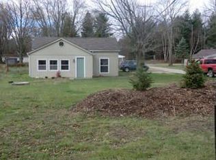 6597 Lakeshore Rd, Burtchville, MI 48059