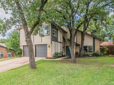2801 Meandering Way, Bedford, TX, 76021