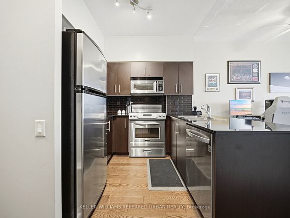 5th image of 15 Windermere Ave #601