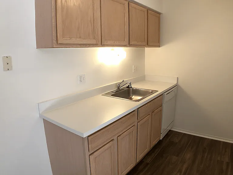Prentiss Pointe Apartments — Photo 132