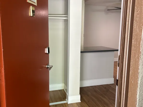 5465 E Cochran St #9, Simi Valley, CA 93063