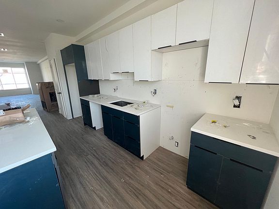 5th image of 2500 E Tioga St #4C