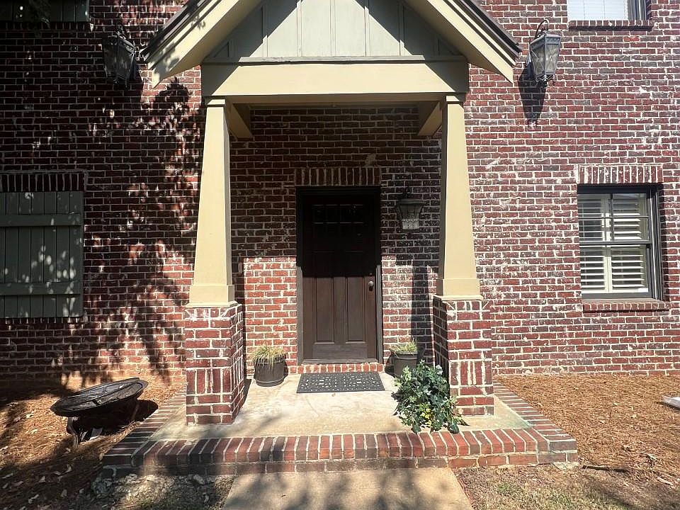 1st image of 704 13th St APT 1