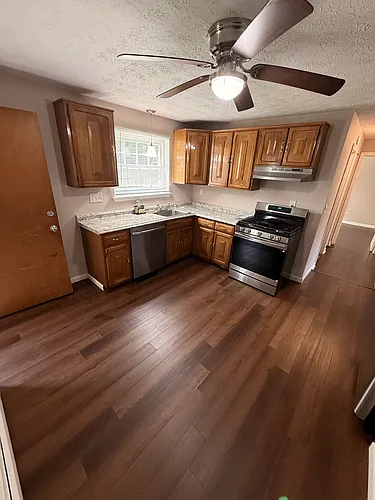 1081 Blue Hills Ave #B Photo 1