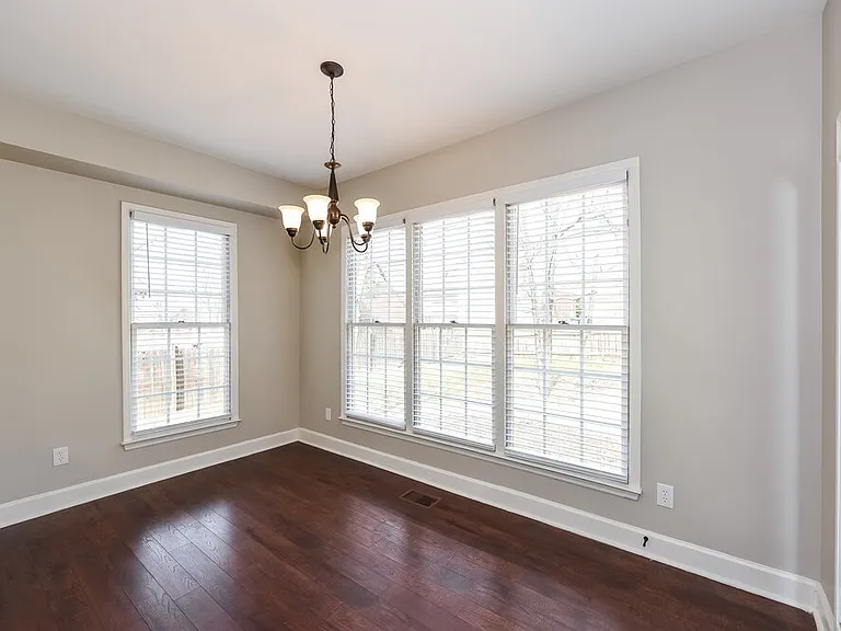 4340 Cambridge Dr — Photo 7
