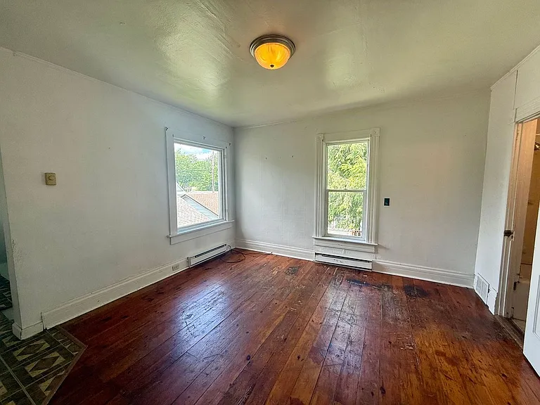 324 N 3rd Ave — Photo 13