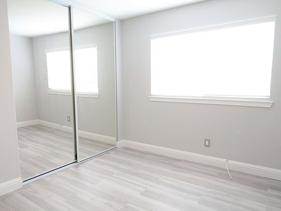 2nd image of 1546 Valle Vista Ave #48