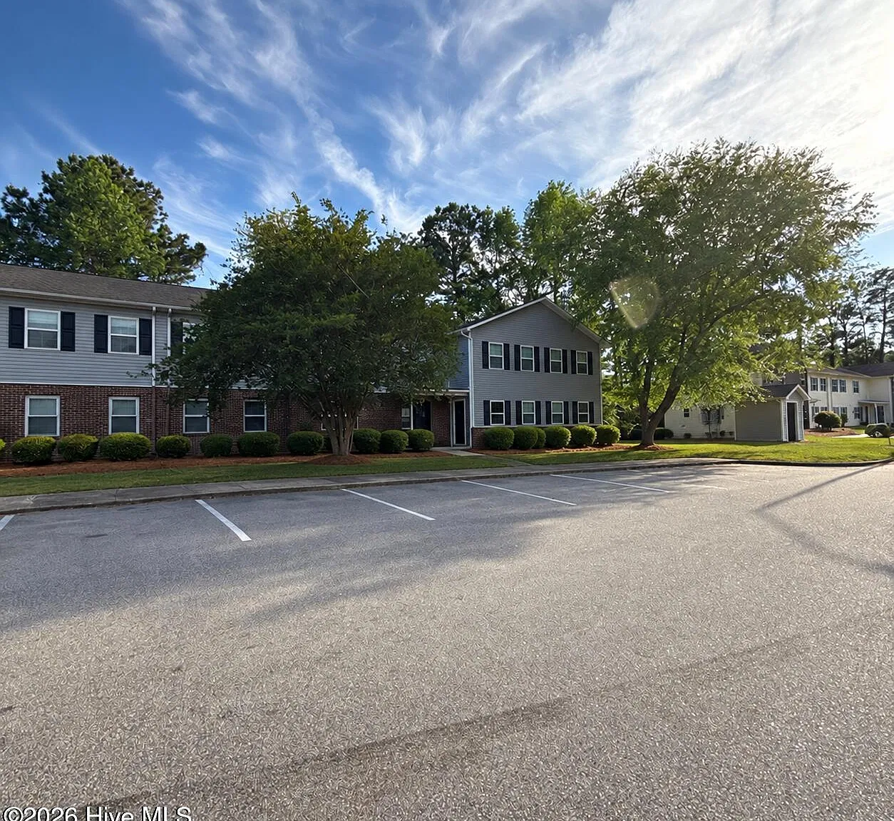 2 bed, 1.5 bath, $925 — Photo 1