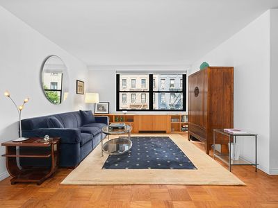 225 E 57th St APT 4L, New York, NY, 10022