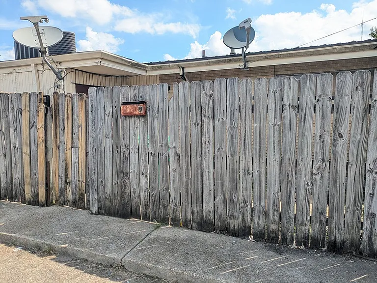 2301 Lafayette St #9 — Photo 1