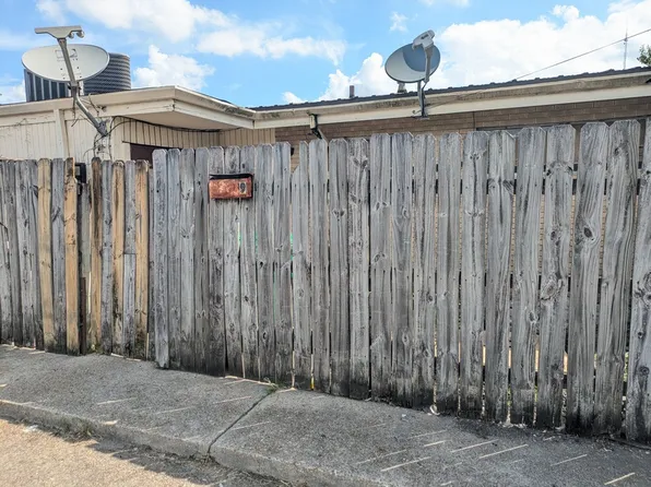 2301 Lafayette St APT 9, Gretna, LA 70053