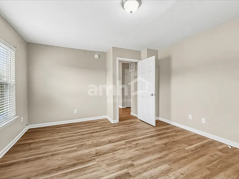 122 Spring Lakes Dr — Photo 10
