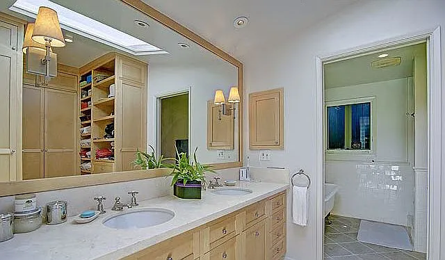310 S Thurston Ave — Photo 12