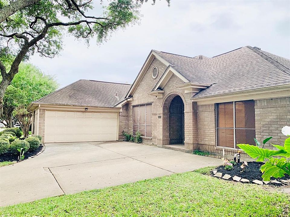 1st image of 14138 Swallowfield Dr