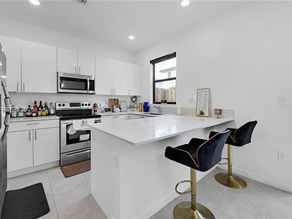 5th image of 11851 SW 246th Ter #Townhouse 11851