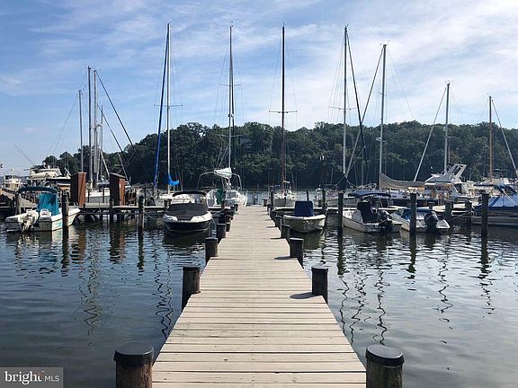 Community Marina (1 of 2)