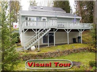 26 2nd St, Amesbury, MA 01913