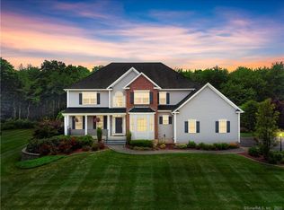 9 Congress Dr, Cromwell, CT 06416