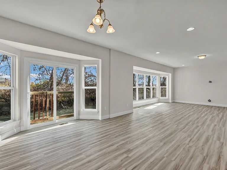 321 Juanita McKee Dr — Photo 11