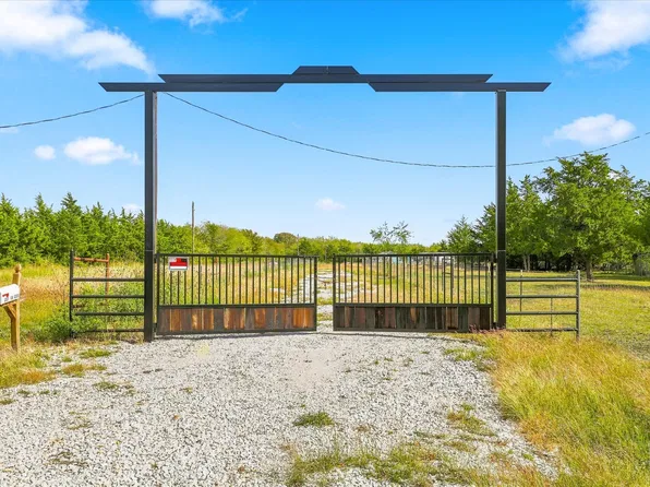 225-227 County Road 3731, Leonard, TX 75452