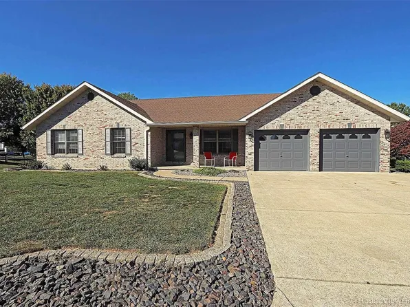 805 Cimarron Cir, Farmington, MO 63640