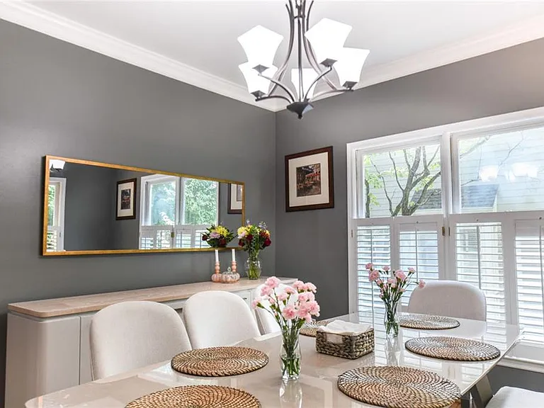 304 Bridle Path — Photo 10