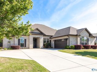124 Harbor Glen Dr SW, Madison, AL 35756